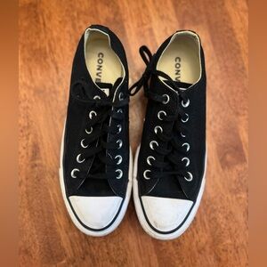 Womens Converse Chuck Taylor All Star Lift Low-Top Sneaker - Black